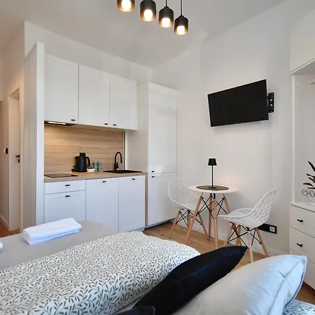 Dekerta Apartment Zyrardow