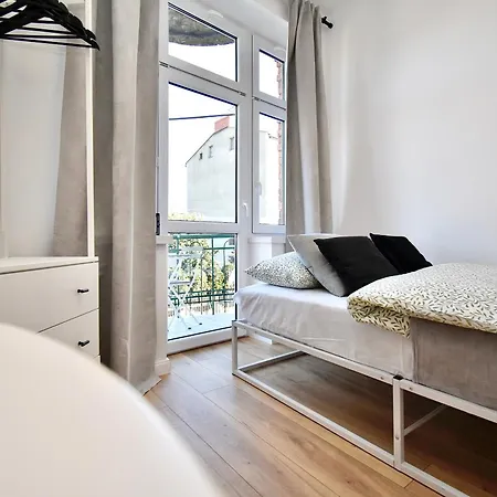 Dekerta Apartment *